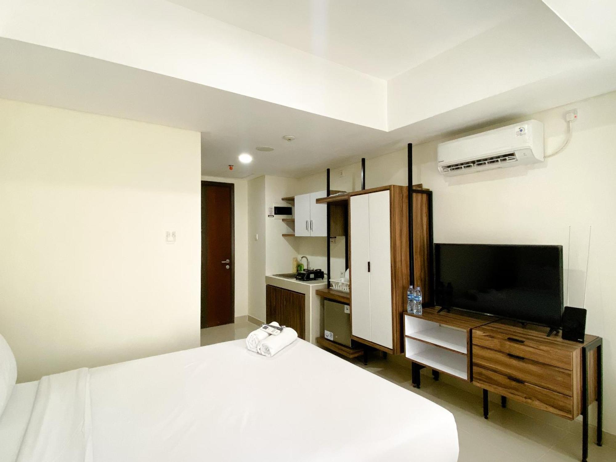 Homey And Cozy Stay Studio Room Pollux Chadstone Apartment By Travelio Cikarang Ngoại thất bức ảnh